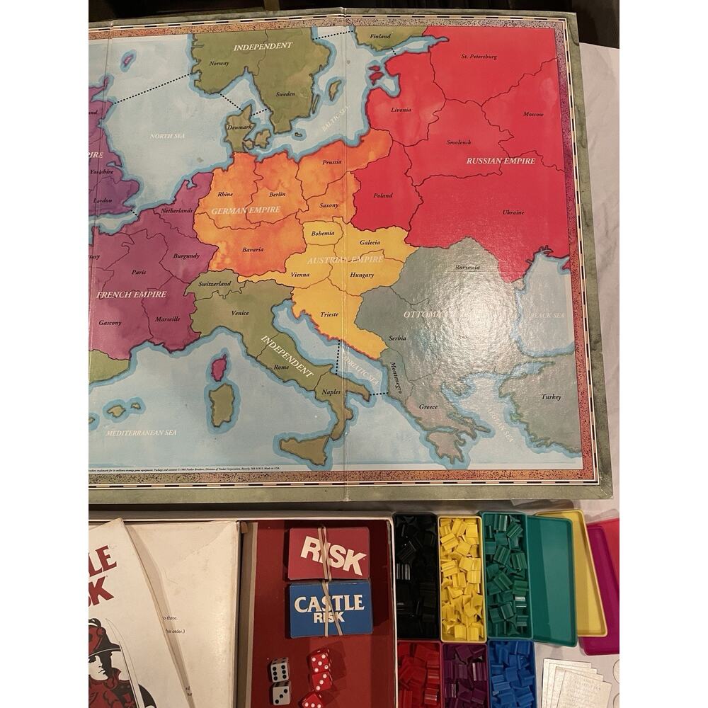 Vtg Castle Risk Risk 2 In 1 Board Game - Picture 9 of 12
